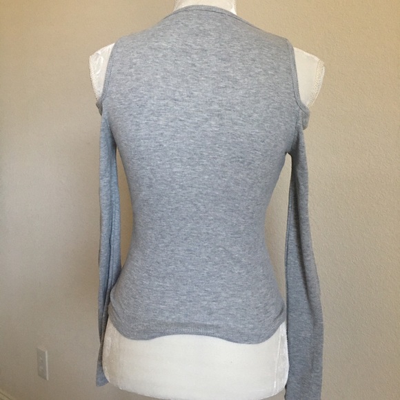 Gray Long Sleeve Top w/ Cold Shoulder - Picture 3 of 4